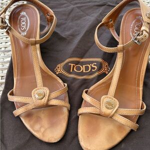 Tod's Women's Tan Leather Sandals